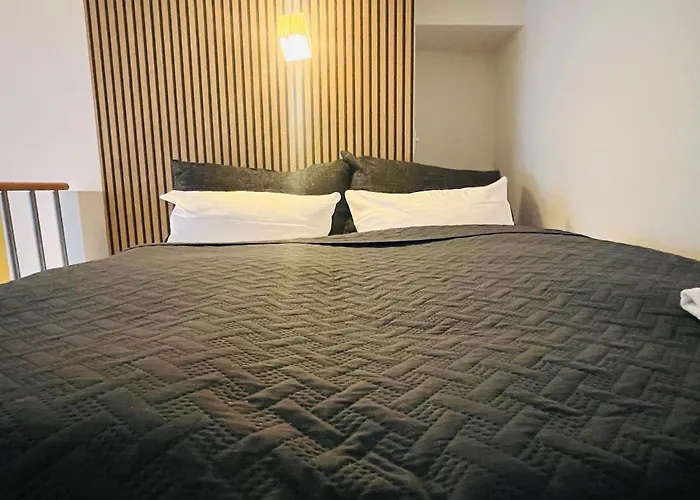 Feldhouse